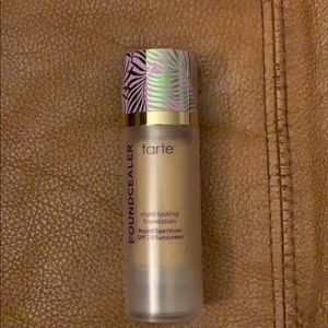 Babassu Foundcealer Skincare Foundation